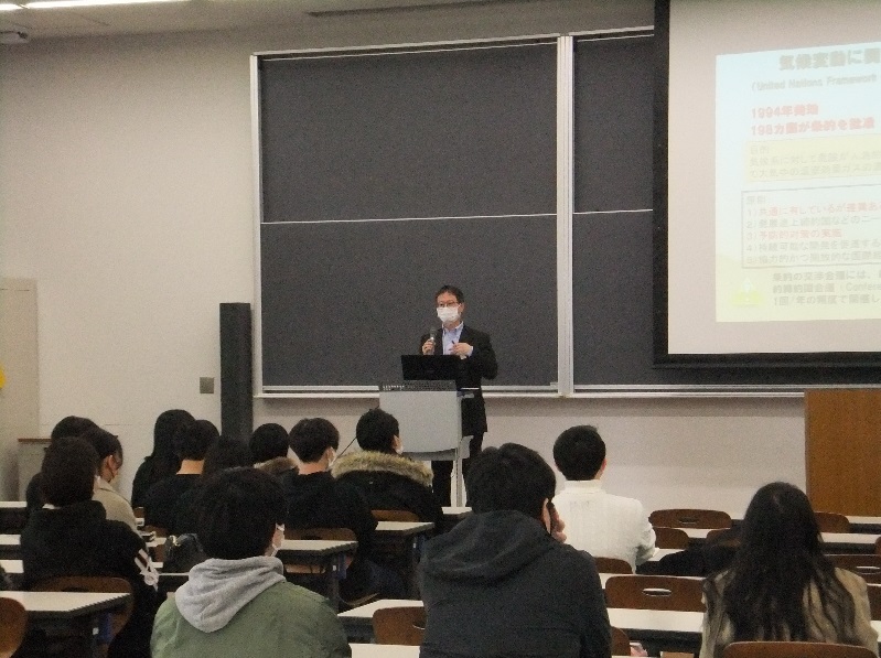 （佐々木研究主幹による講演）